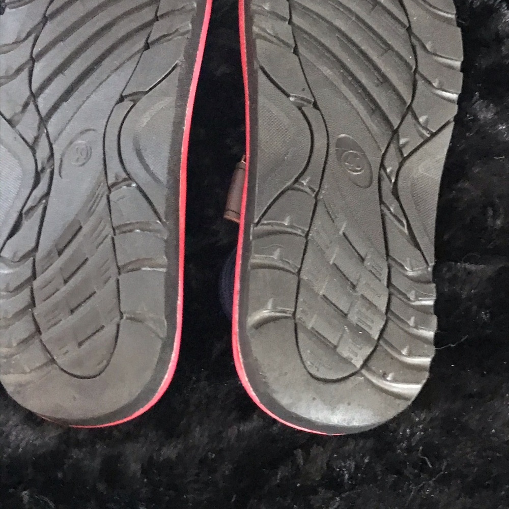 Sandles - Picture 2 of 2